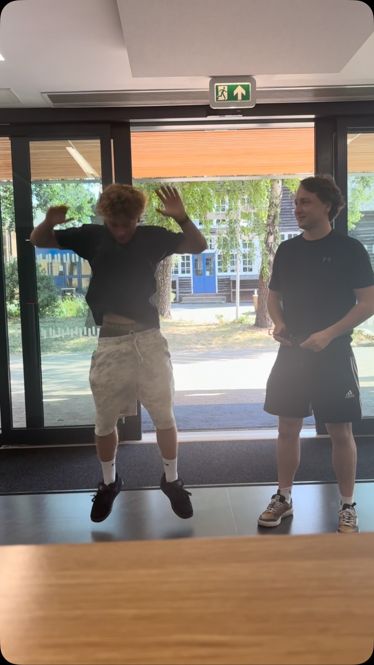 💥 Burpees or Bust? 🕺

We gave our incredible members a simple choice✨

5 Burpees or your best dance move🫣
Safe to say our members definitely have the best dance moves🤙🏻

Thanks to everyone who made our absolute week!🙌🏻