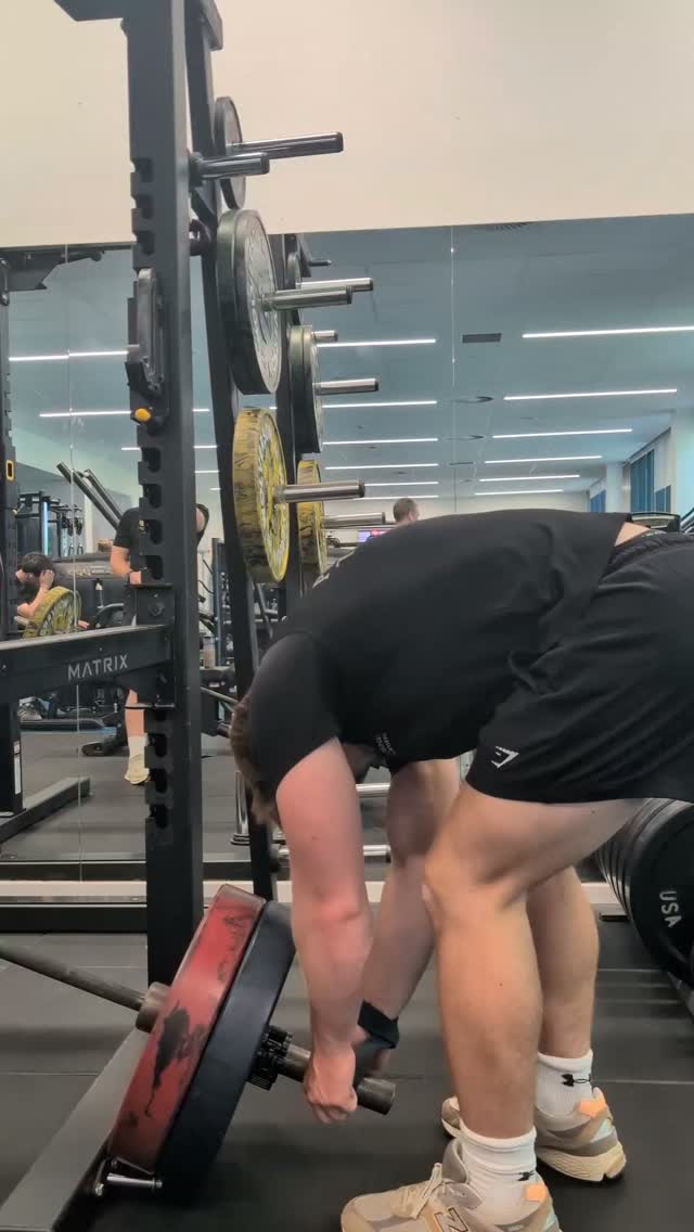 An EXPLOSIVE start to the week, but remember explosive isn't the same as uncontrolled!
Barbell Rack stop Rows
#sportscentre #sherbornesports #techniquetuesday