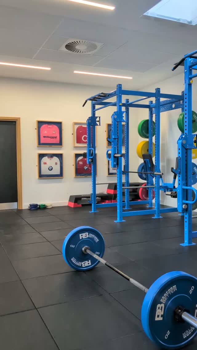 DEADLIFTS (very spooky)
Listen in to crack your deadlift form and not break your back in the process! Sign up to our juggernaut event now on our website!
#sportscentre #sherbornesports #techniquetuesday #gym #sherborne